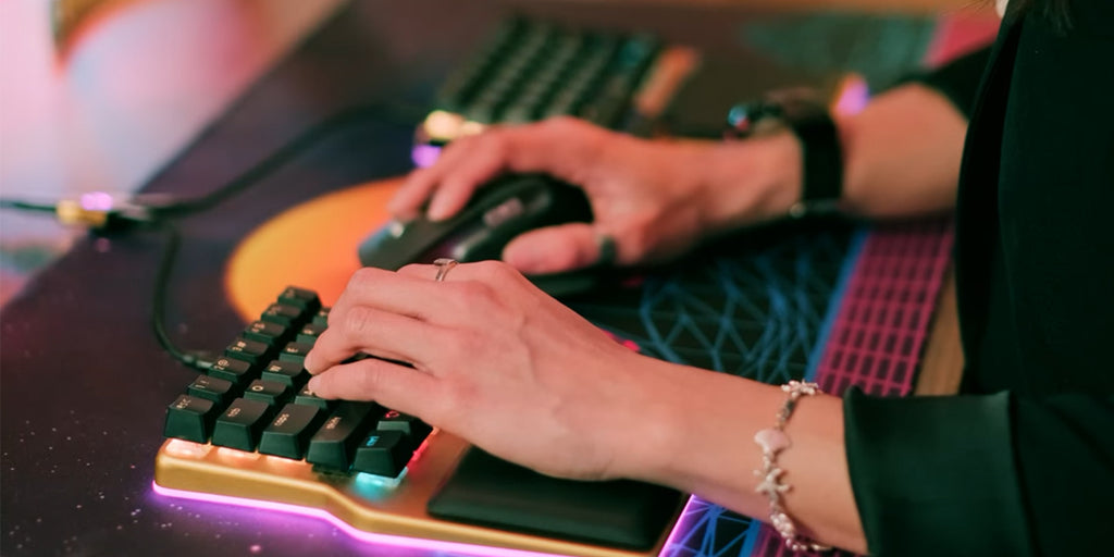 Mouse close to split keyboard