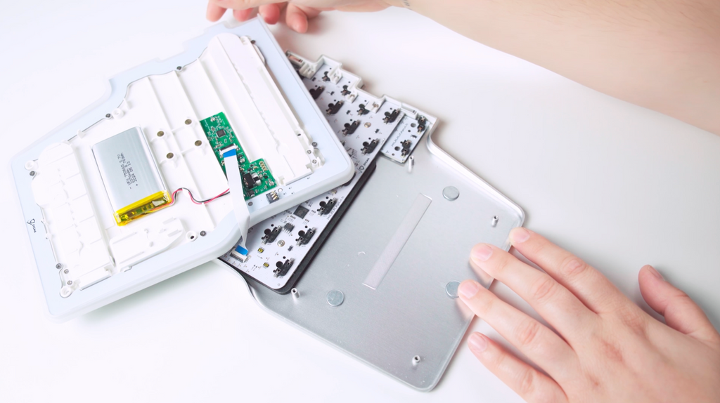 Dygma Raise 2 opened