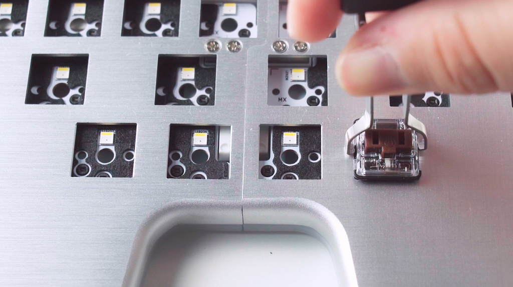 Dygma Raise 2 thumbcluster switches